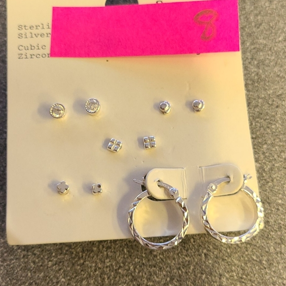 Earrings - Picture 4 of 7